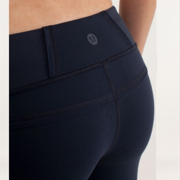 Lululemon | Black Power Up Cropped straight leg leggings - Picture 5 of 14